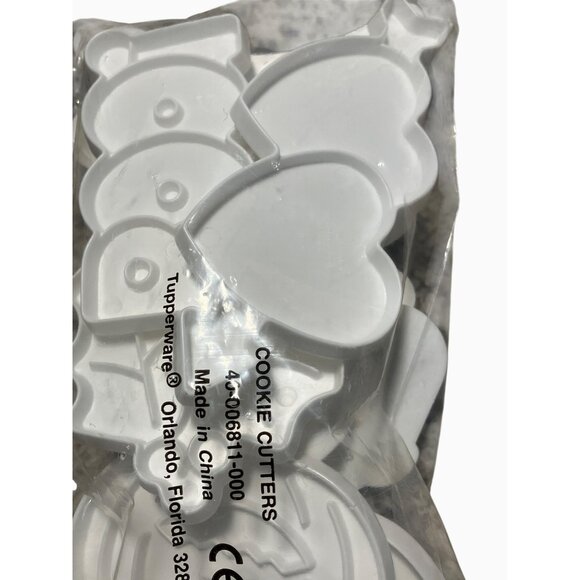 Tupperware White Plastic Holiday Cookie Cutters Set Of 10 Halloween Valentines - Picture 4 of 12